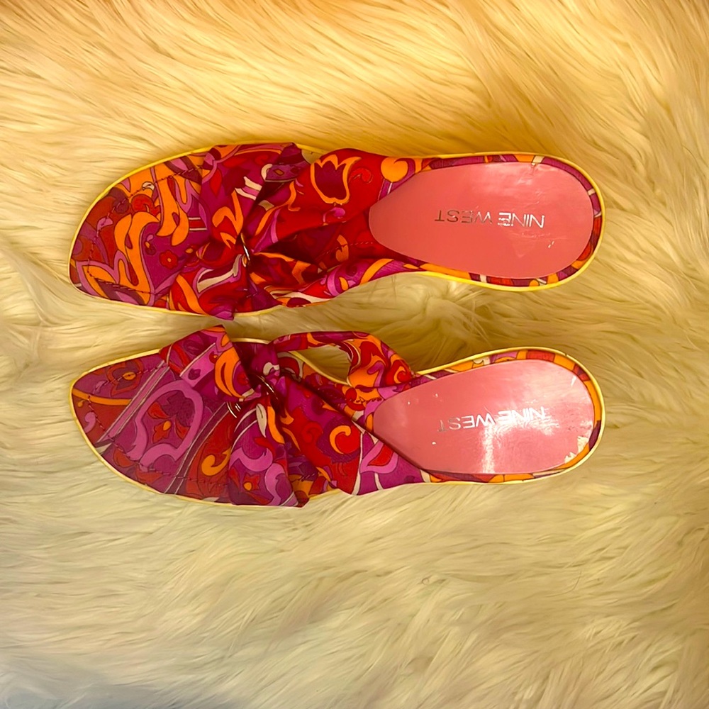 Nine West wedge slides with pink multicolor print sz 11